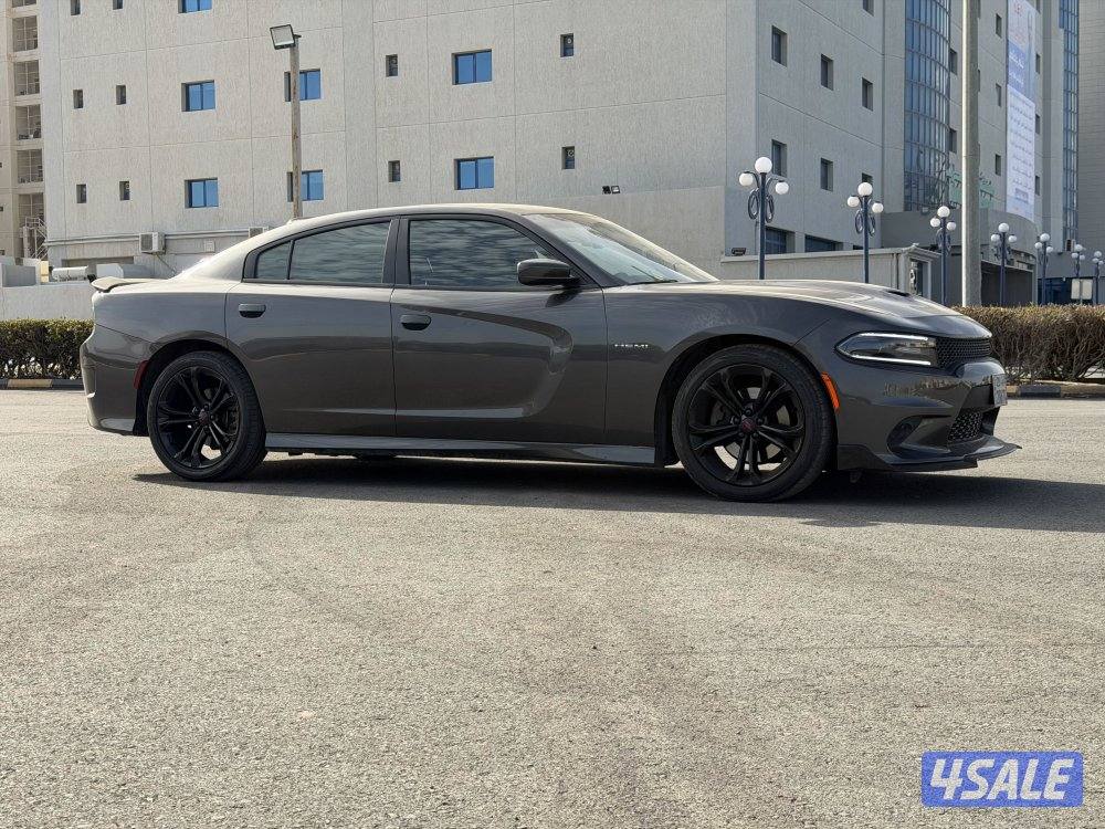 للبيعR/T شارجر 8سلندر موديل 20211