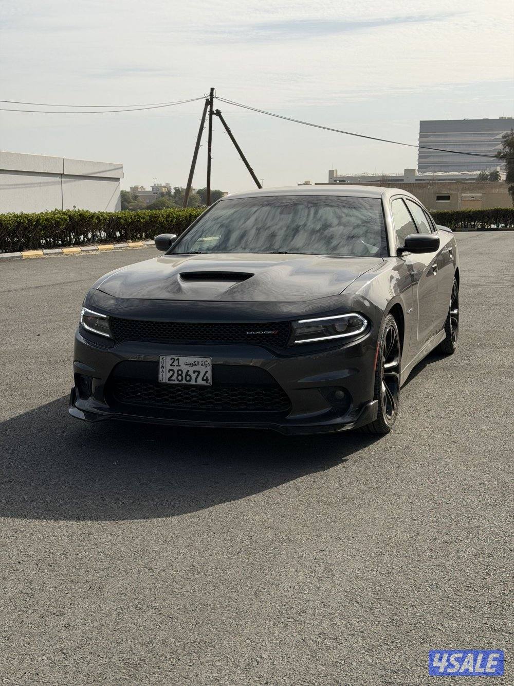 للبيعR/T شارجر 8سلندر موديل 20214