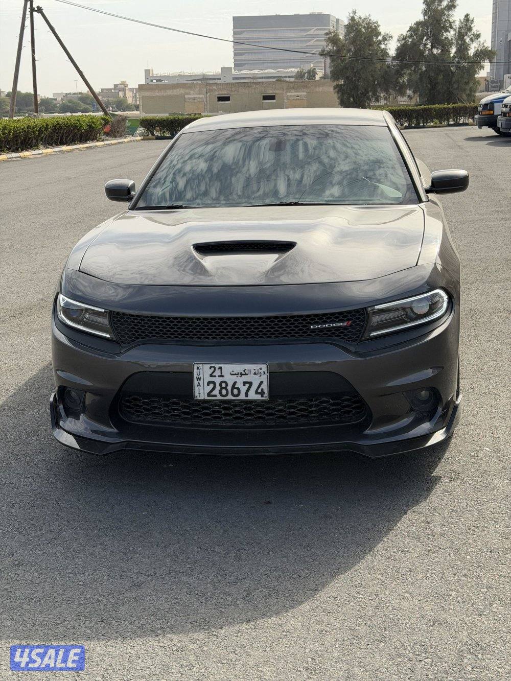 للبيعR/T شارجر 8سلندر موديل 20216