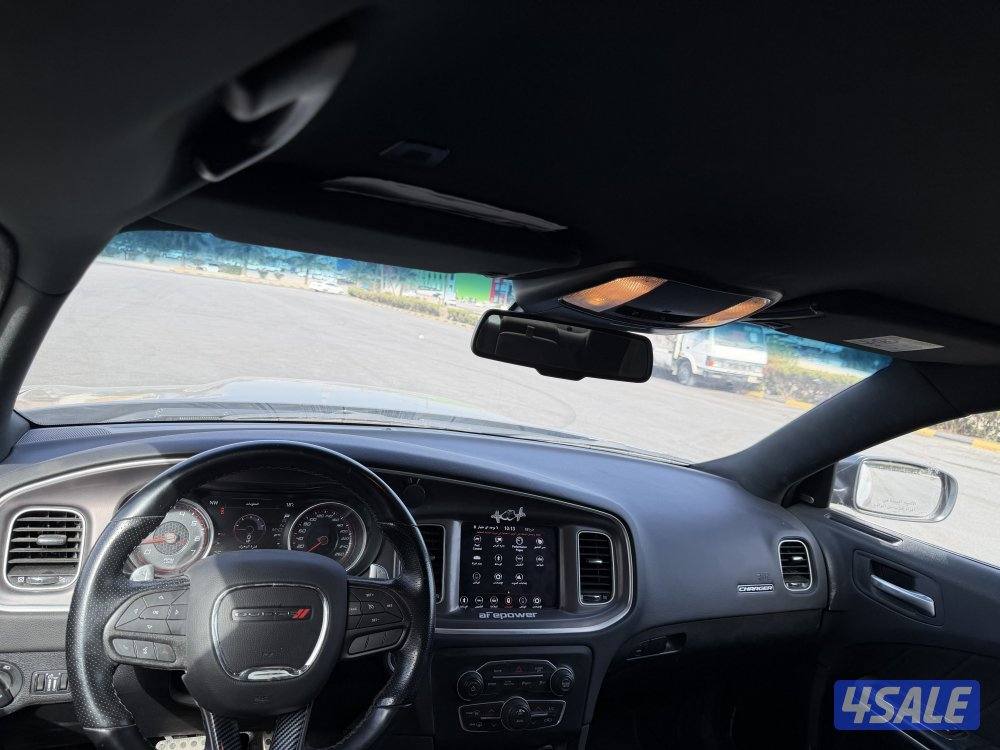 للبيعR/T شارجر 8سلندر موديل 20219