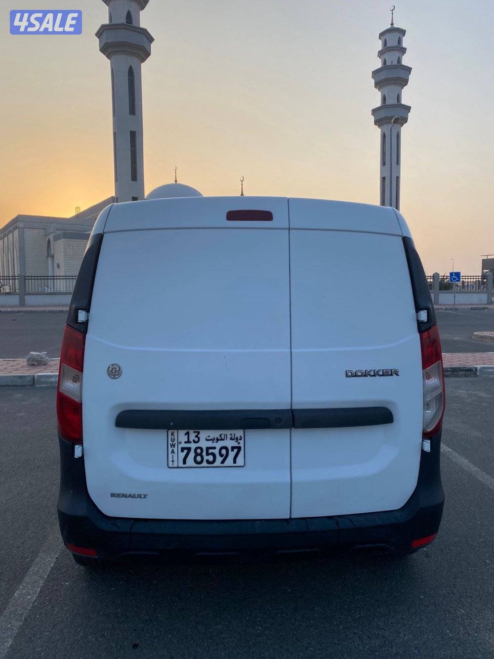 بوكس مقفل رينو4