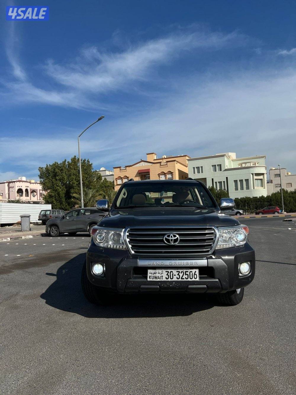 لاند كروزر ٢٠١٤ gxr  ٨سلندر9