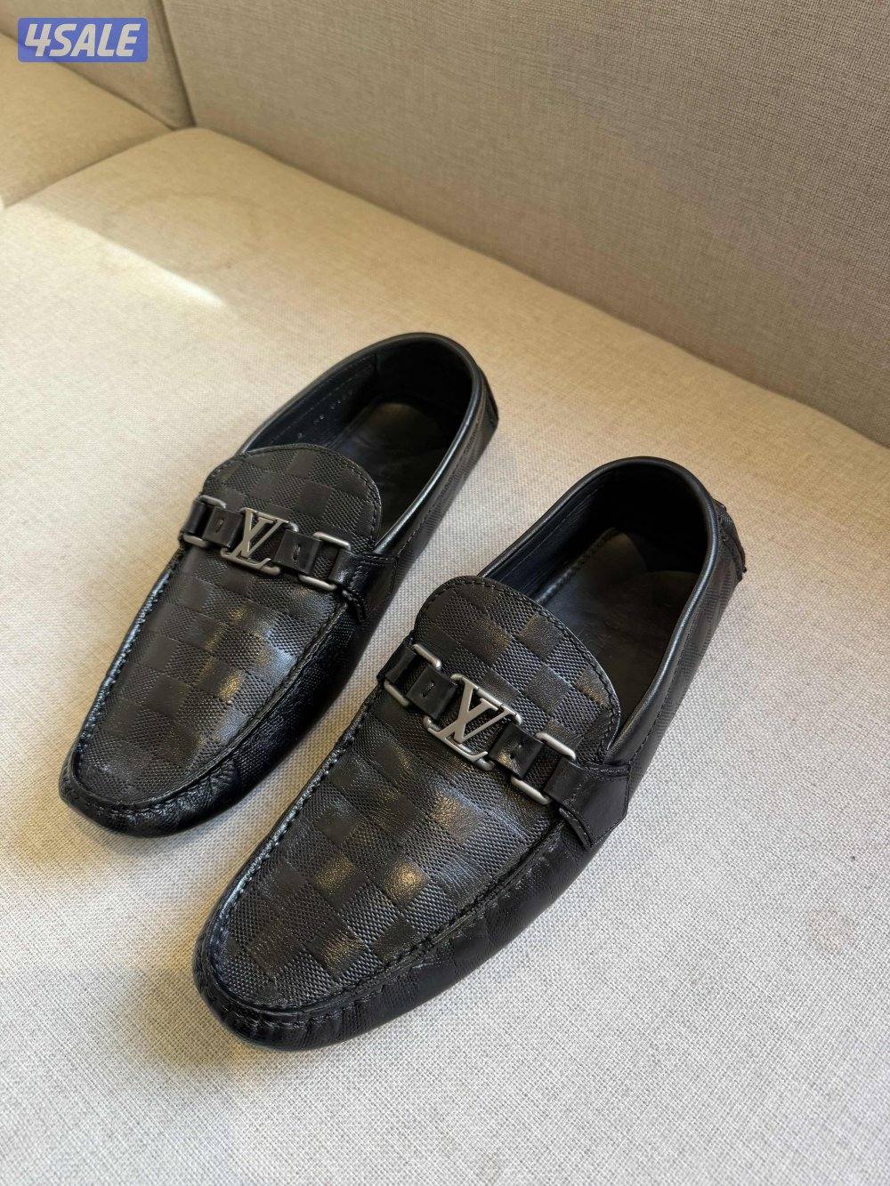 حذاء lv اصلي مشتراه 350 مقاس 42 للبيع 50 نهائي0