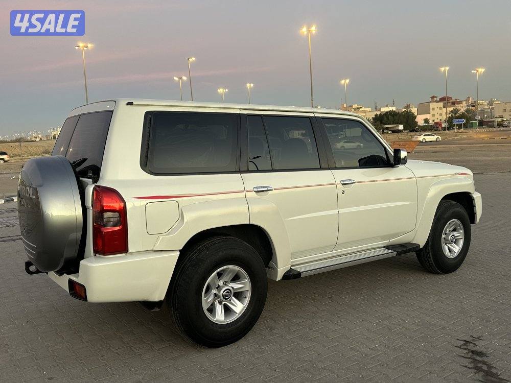 للبيع سفاري فتك 2022 قير عادي المالك الثاني0