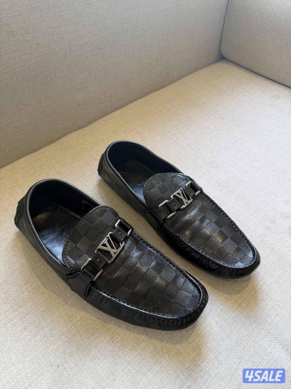 حذاء lv اصلي مشتراه 350 مقاس 42 للبيع 50 نهائي1