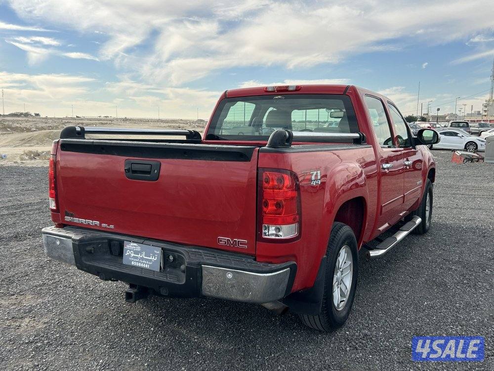 للبيع وانيت سييرا Z713