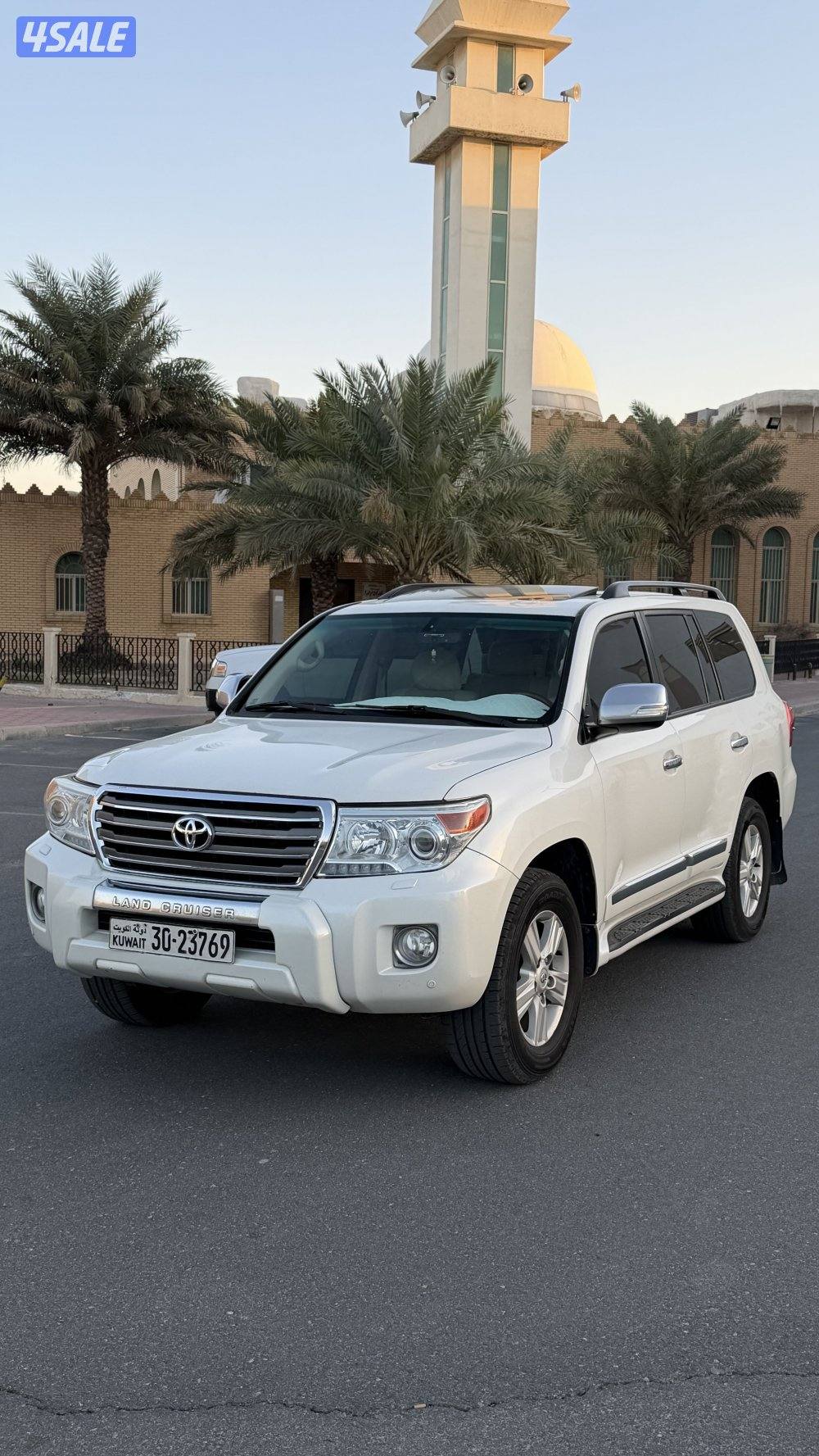 للبيع لاند كروز  ( 2013 )  G.X.R0