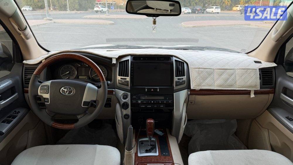 للبيع لاند كروز  ( 2013 )  G.X.R8