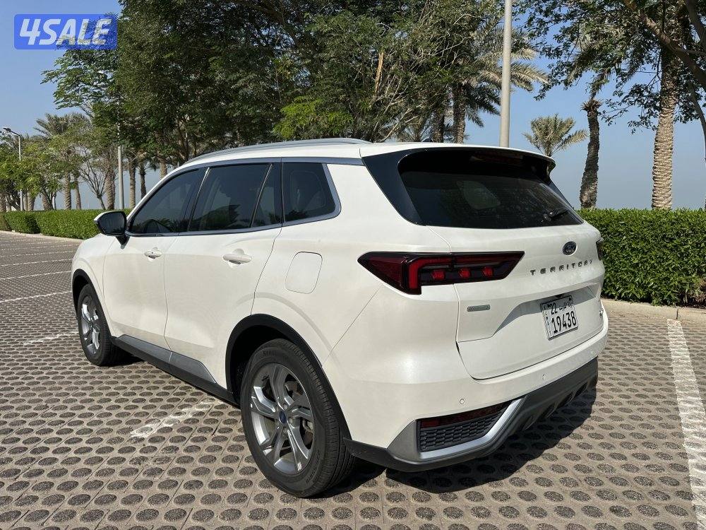 للبيع فورد تيريتوري موديل 2023 العداد 130 الف وكالة الغانم4