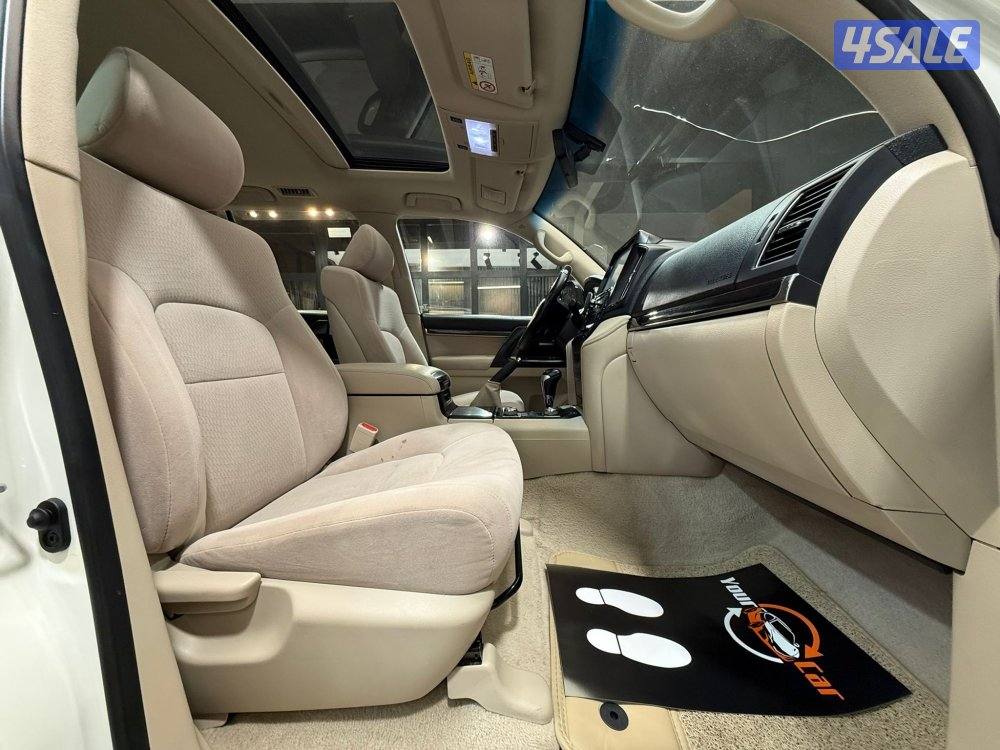 Land cruiser grand touring6