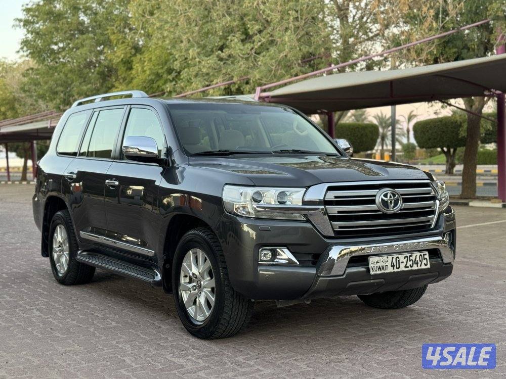 لاند كروز الساير 8 سلندر سيرفس منتظم بحالة الوكالة0