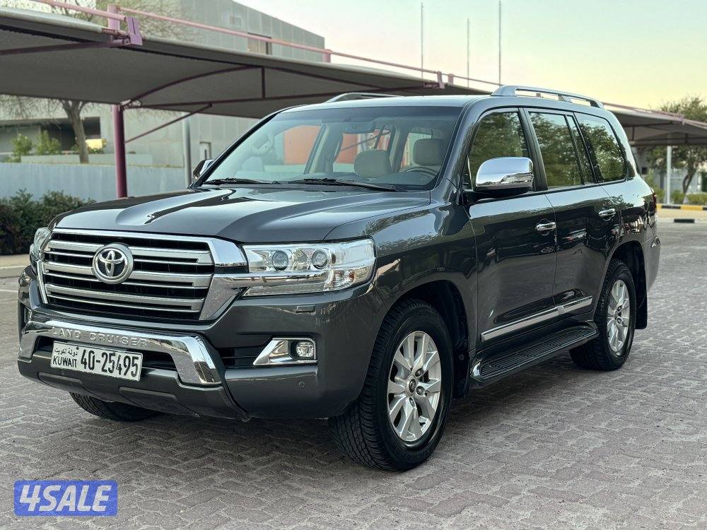 لاند كروز الساير 8 سلندر سيرفس منتظم بحالة الوكالة2