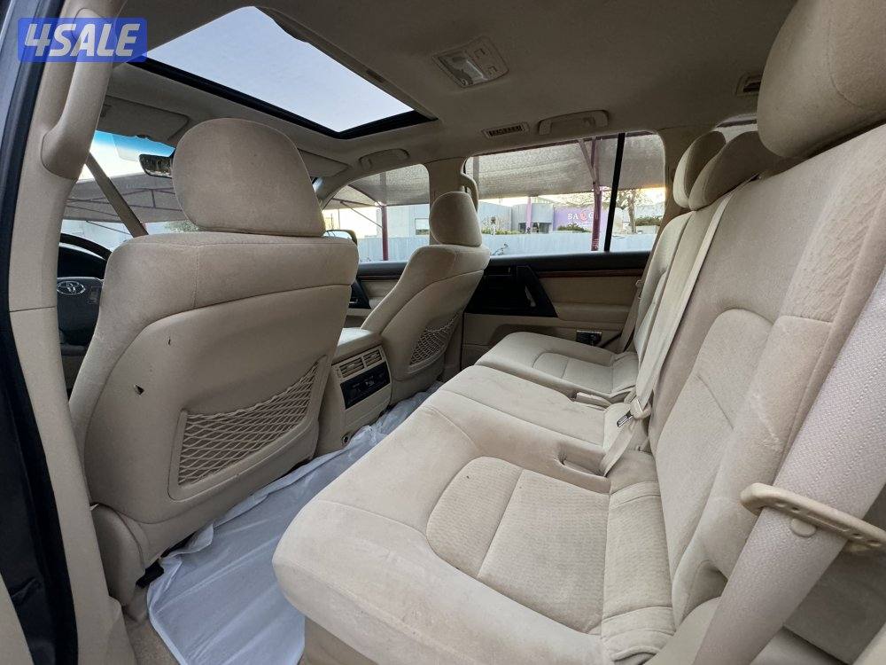 لاند كروز الساير 8 سلندر سيرفس منتظم بحالة الوكالة7