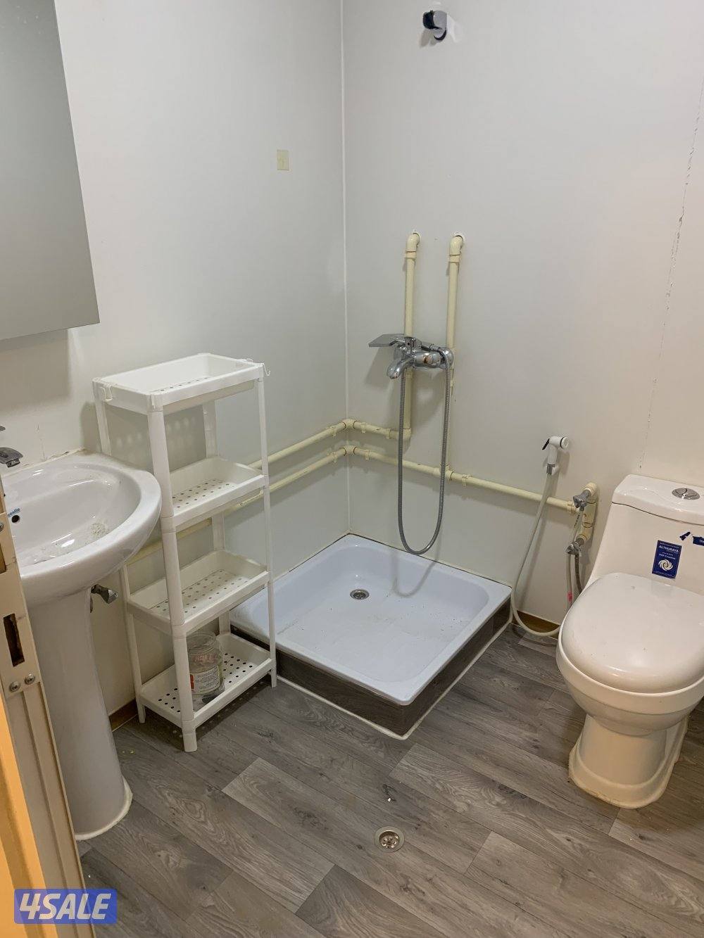 ‏للبيع شاليه مقاس ستة في أربعة غرفة ومطبخ ودوره مياه2