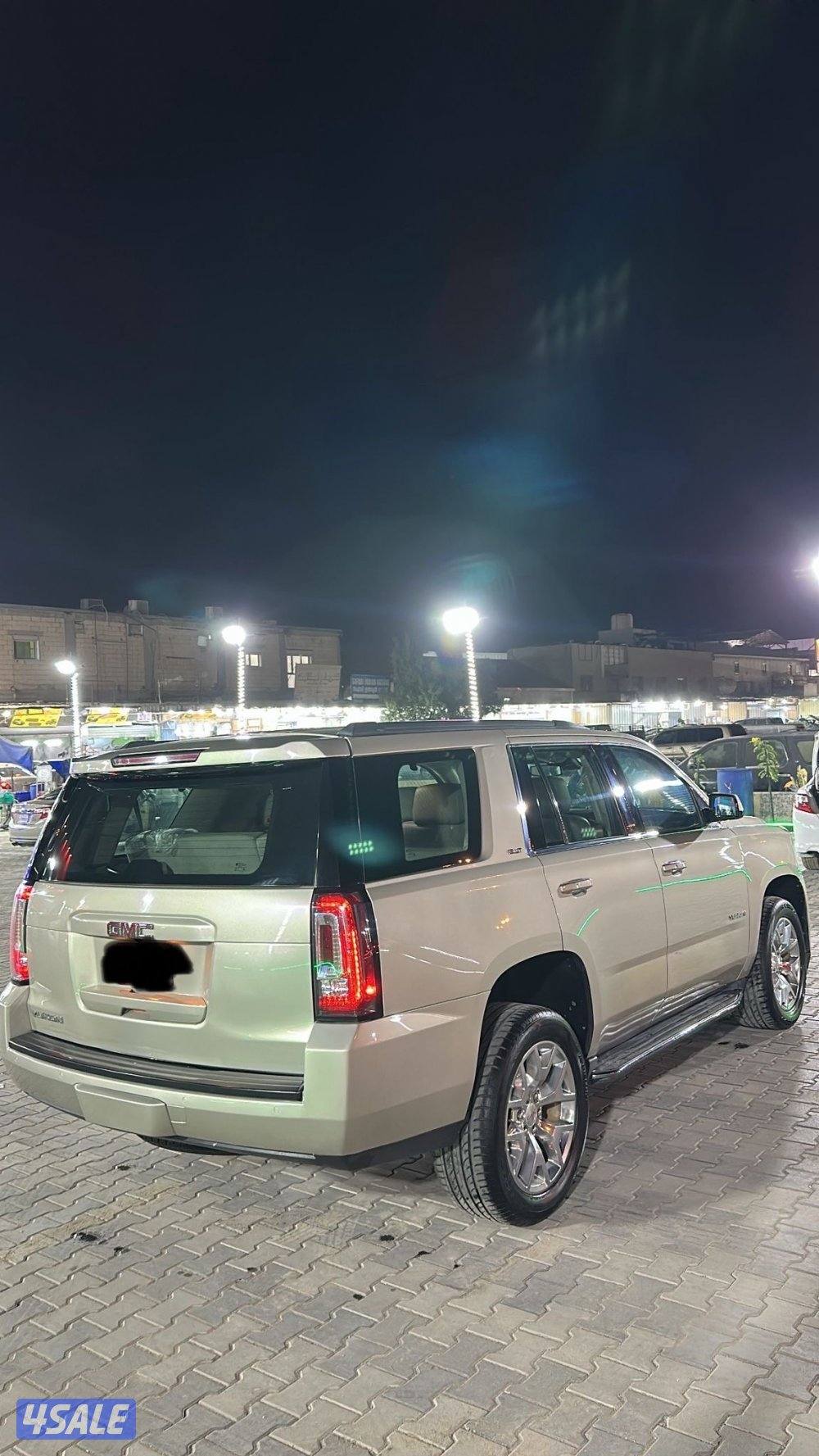 يوكن 2017 SLT كامل المواصفات بحاله فوق الممتازه3