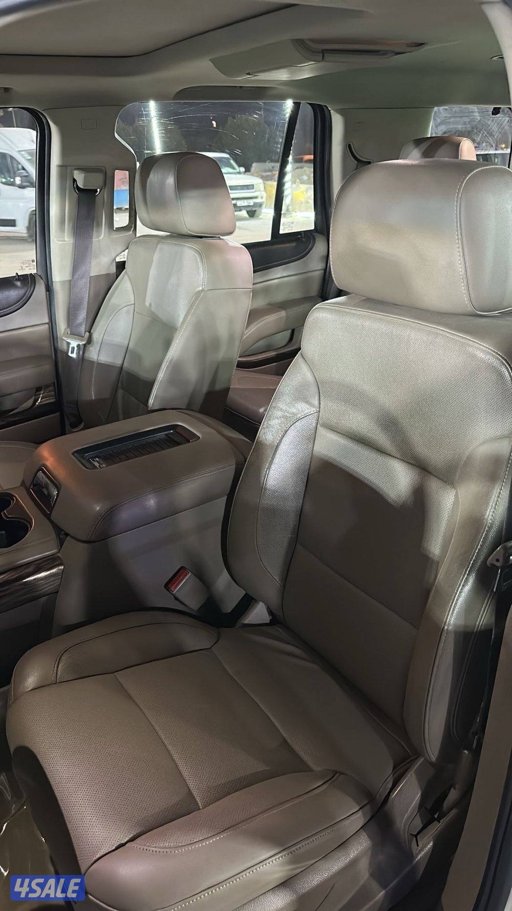 يوكن 2017 SLT كامل المواصفات بحاله فوق الممتازه6