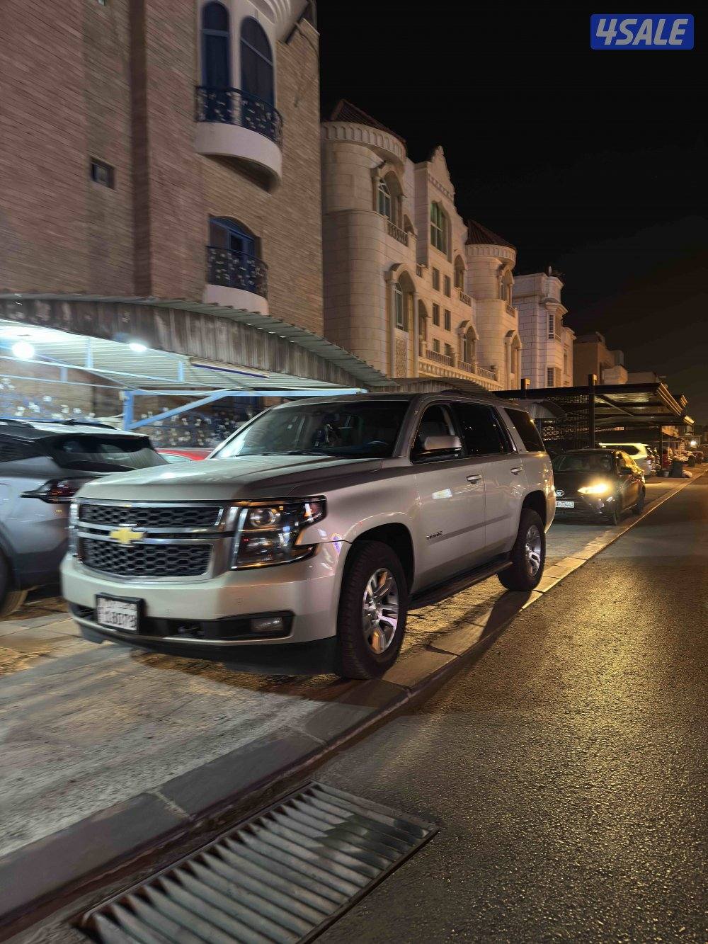 للبيع تاهو 2015 اللون ذهبي نظيف الموتر ومايحتاج اي مصاريف2