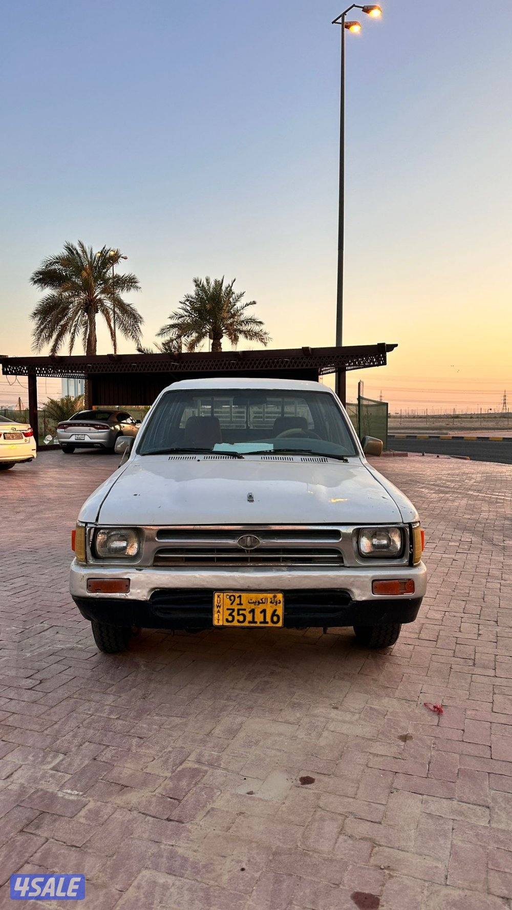 للبيع هايلوكس 89 شرط الفحص1