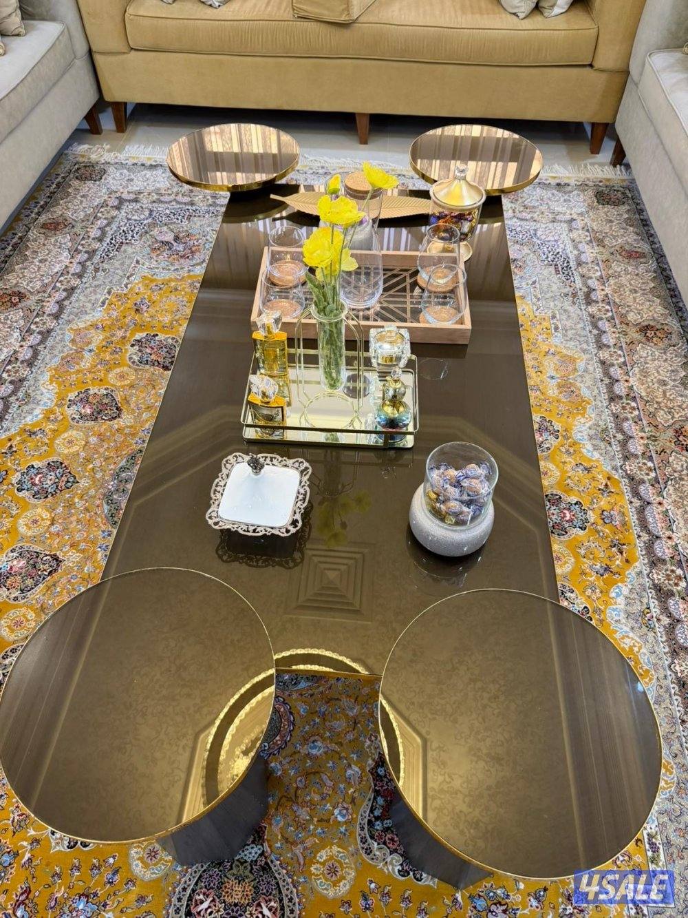 كنب و طاولات خدمة للبيع5