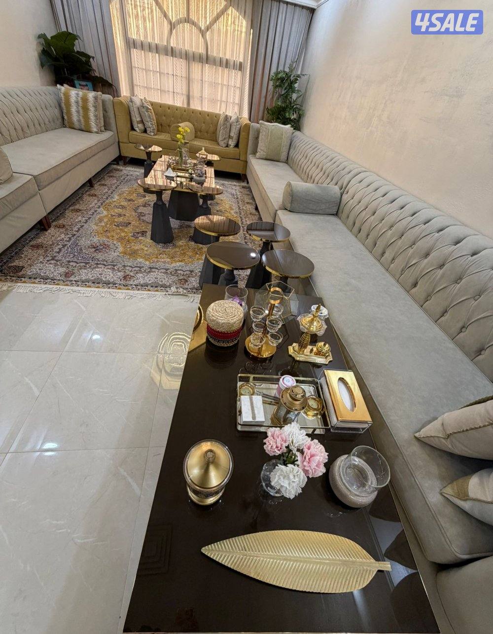 كنب و طاولات خدمة للبيع10