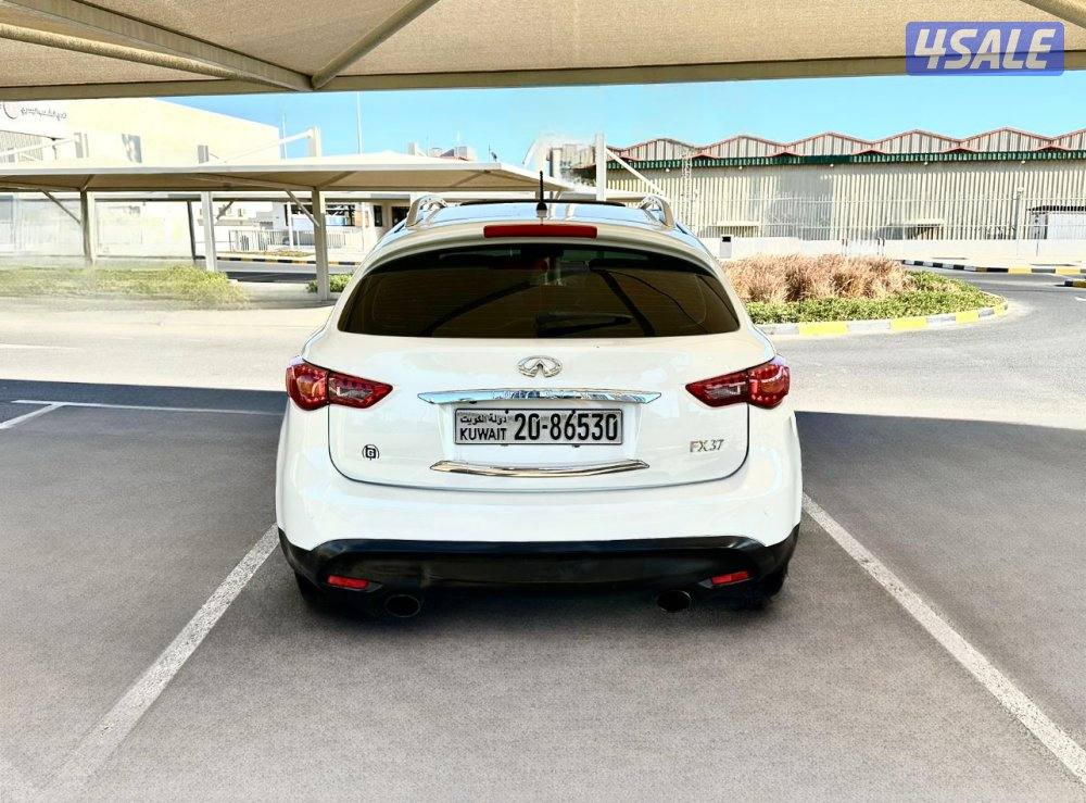 إنفينتي FX37 - الموديل:2013 - العداد:2465