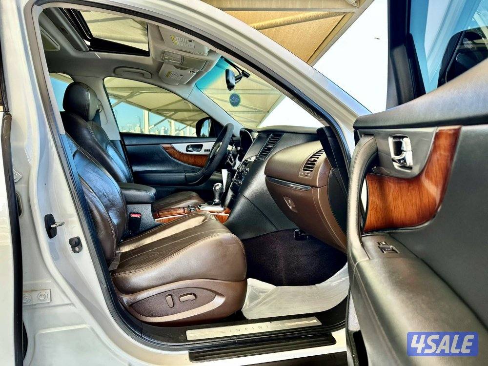 إنفينتي FX37 - الموديل:2013 - العداد:2468