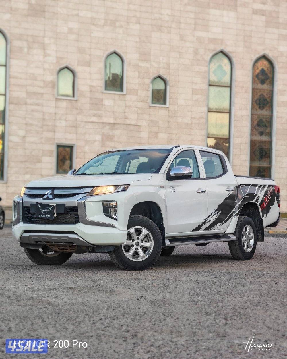 وانيت L200موديل ٢٠٢٠ قير عادي ديزل عداد٩٠الف1