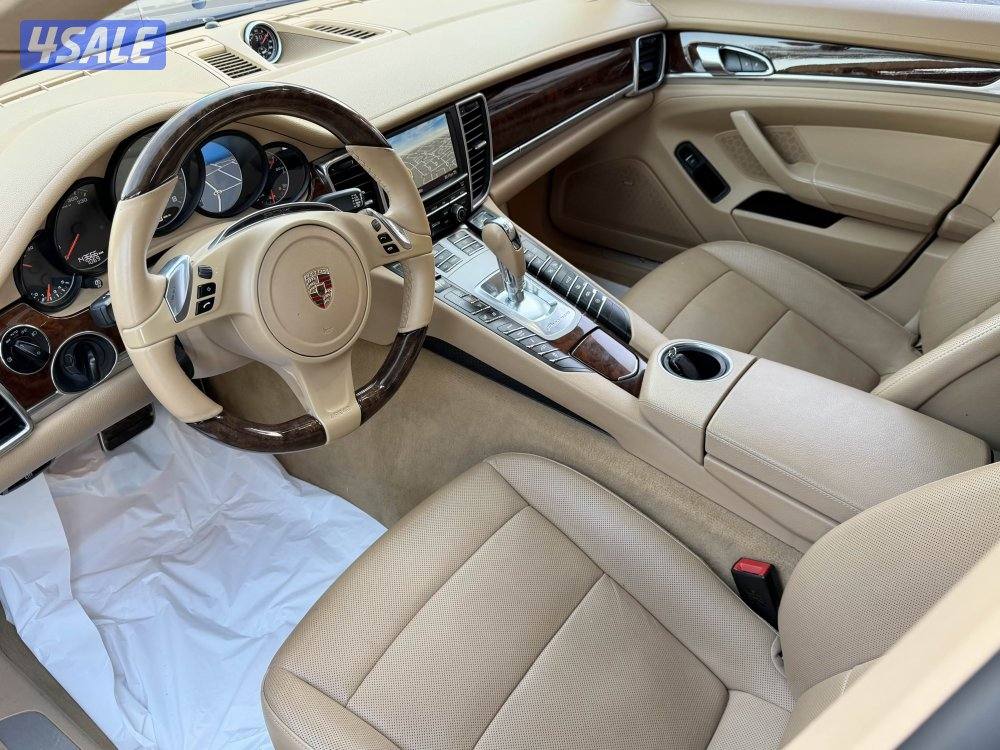 Porsche panamera S 144km model 2013 original paint full option9