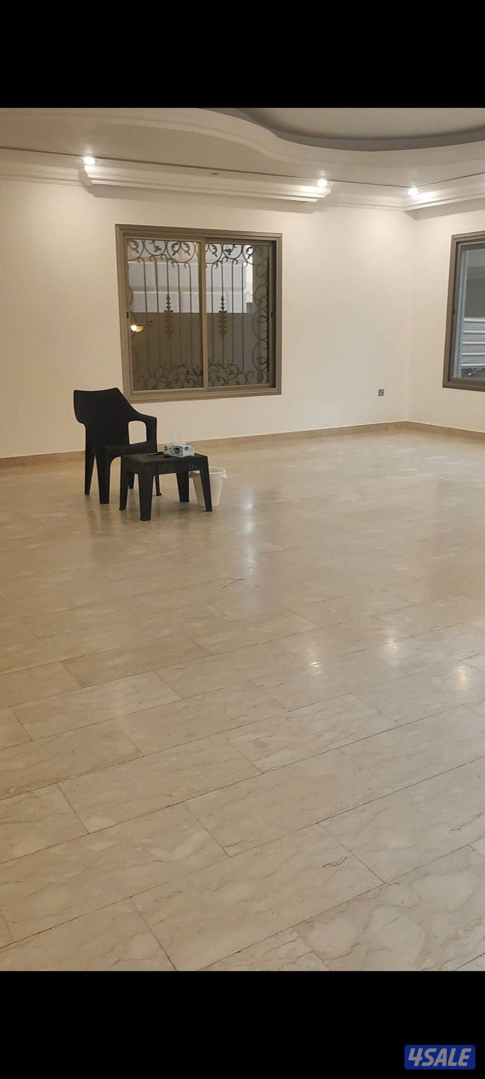 للاجار بيت نظيف جدا دورين و نصف0