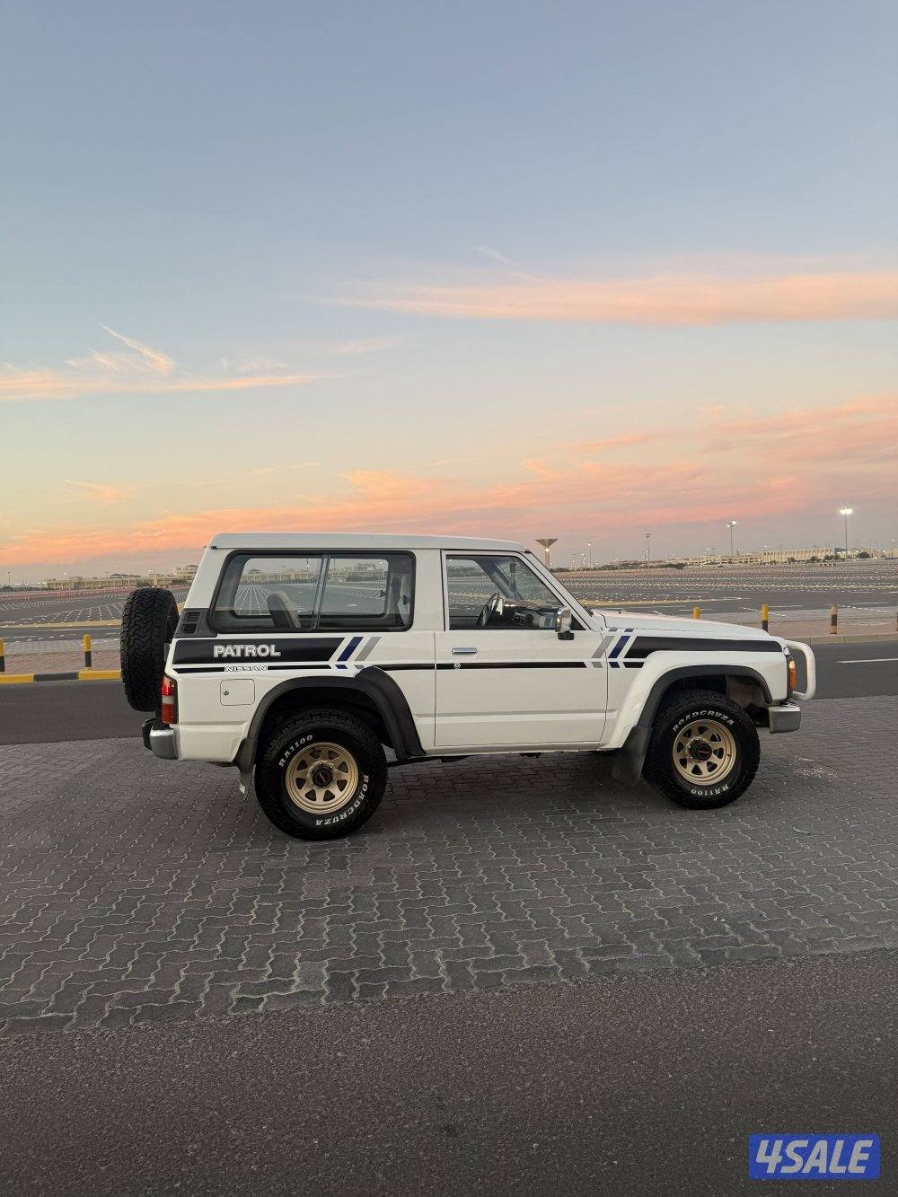 للبيع سفاري وارد الحمراني حكومي موتري مصبوغ عام تجديد صبغه اله تندا3