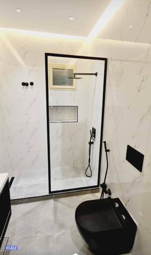 فني زجاج تركيب جميع أنواع الزجاج و المرايا2