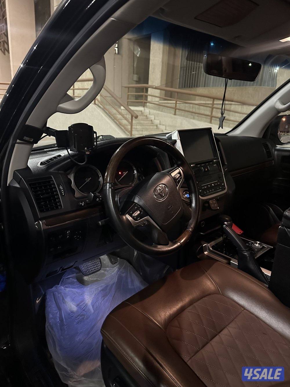 لاندكروزر ٢٠١٩  قراند تورنق ليمتيد اديشن6