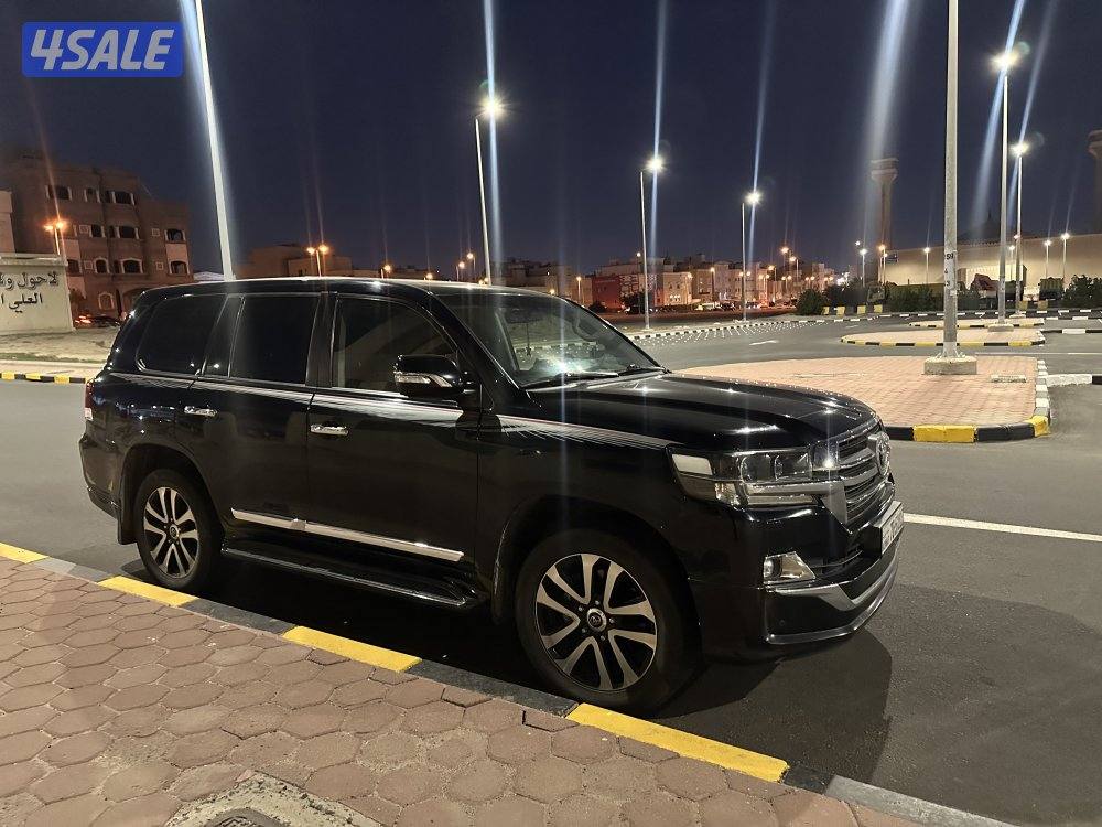 لاندكروزر ٢٠١٩  قراند تورنق ليمتيد اديشن8