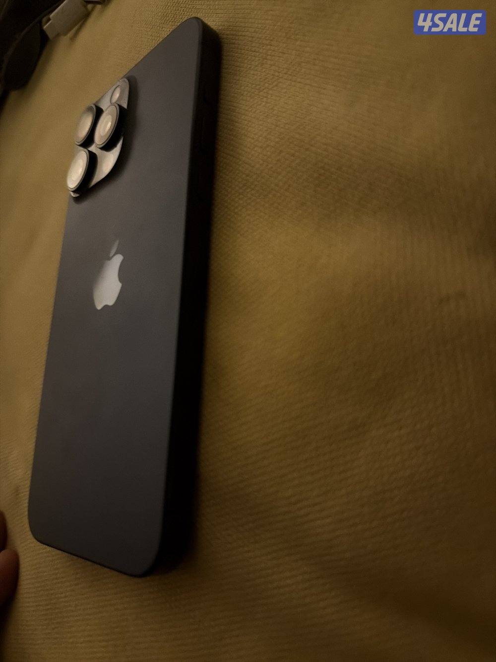 الايفون نظيف وكفالته ٦ شهور والجهاز مش مفتوح2