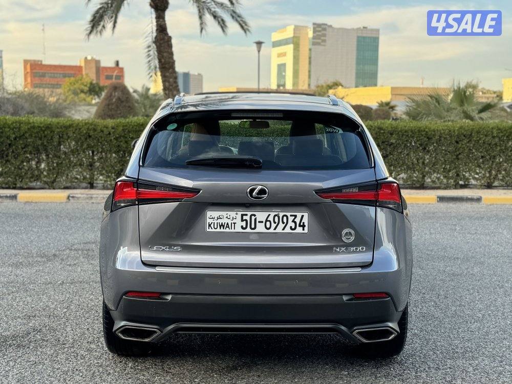 لكزس NX300 موديل 2019 بحاله الوكاله7