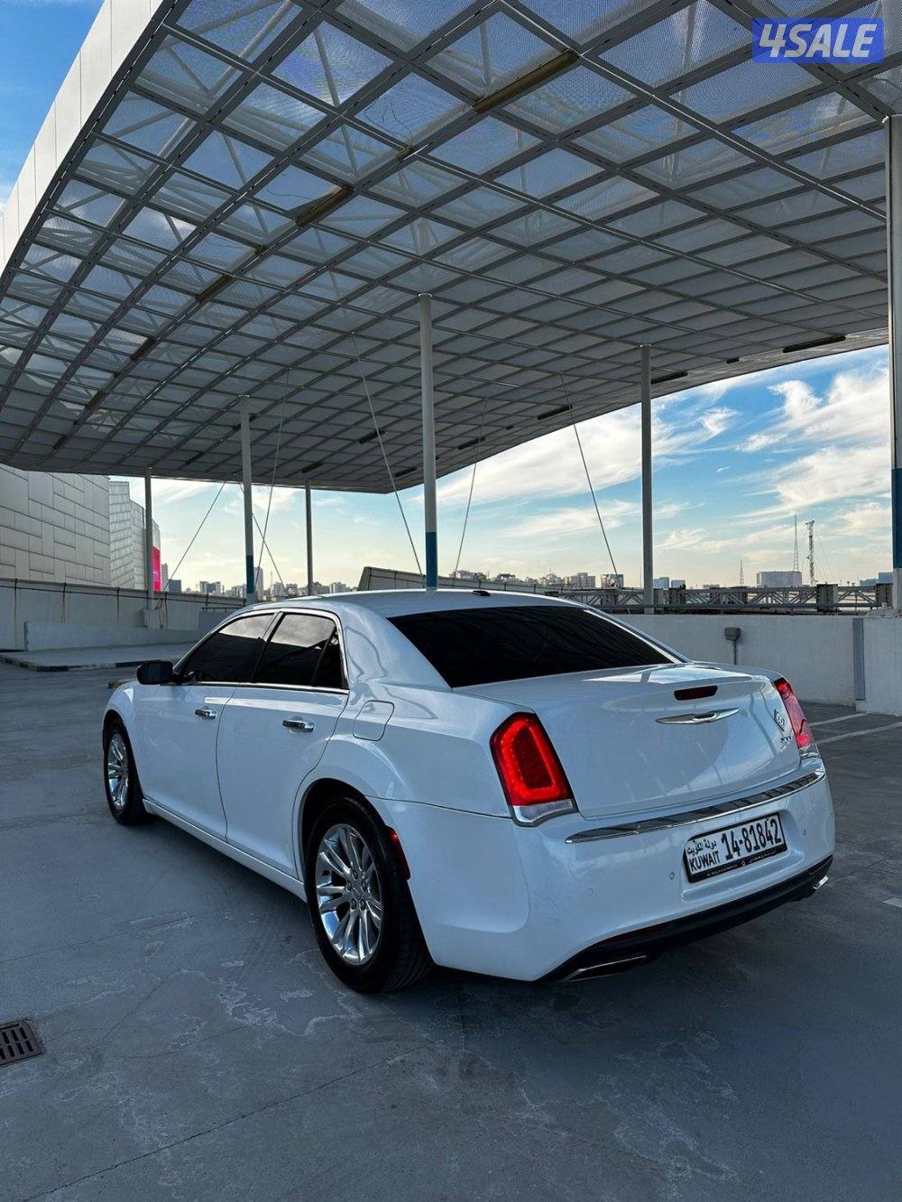 للبيع كرايزلر بحالة ممتازة1