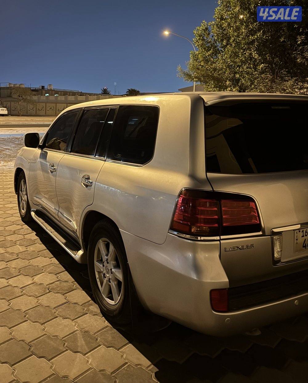 للبيع جيب لكزس 20081