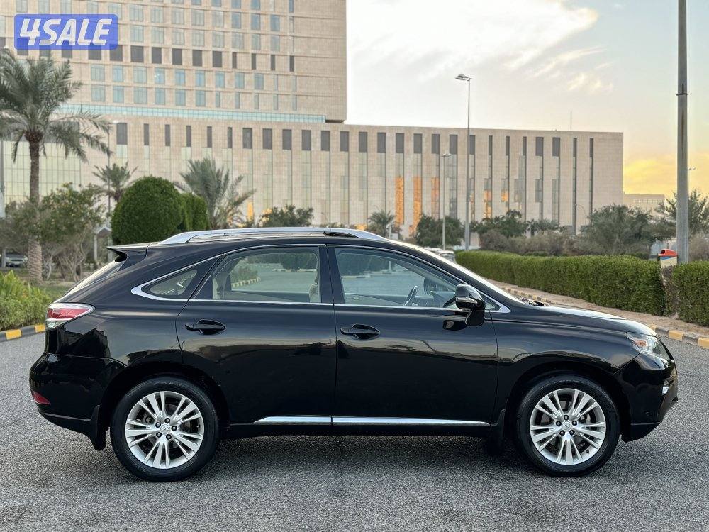 لكزس RX350 موديل 2013 بحاله ممتازه جدا3