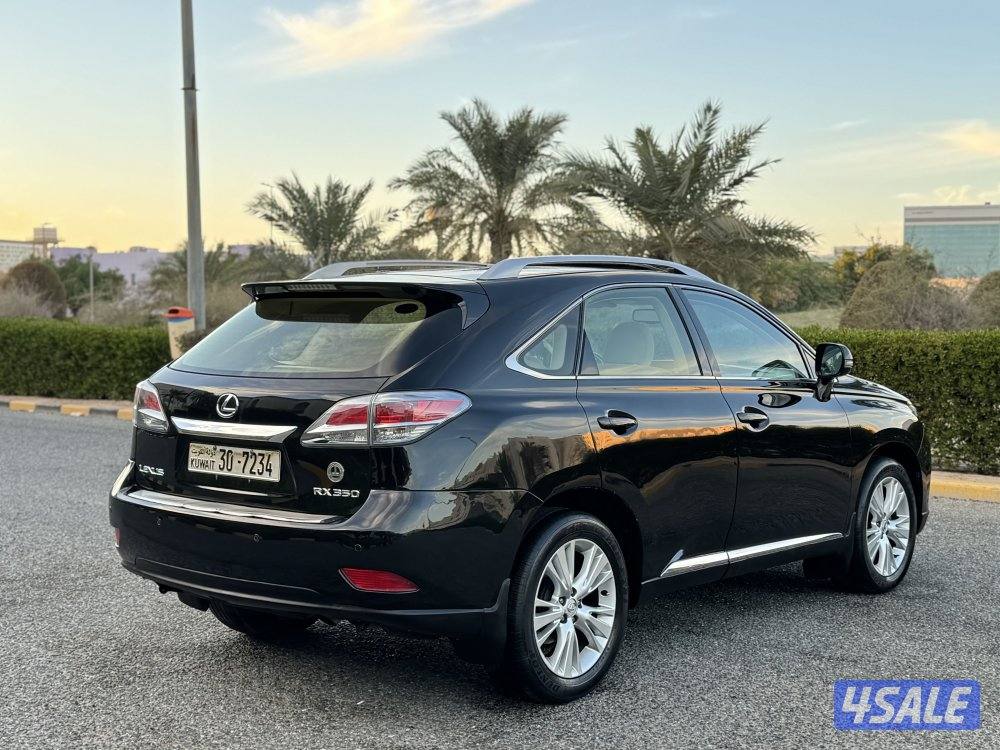 لكزس RX350 موديل 2013 بحاله ممتازه جدا4