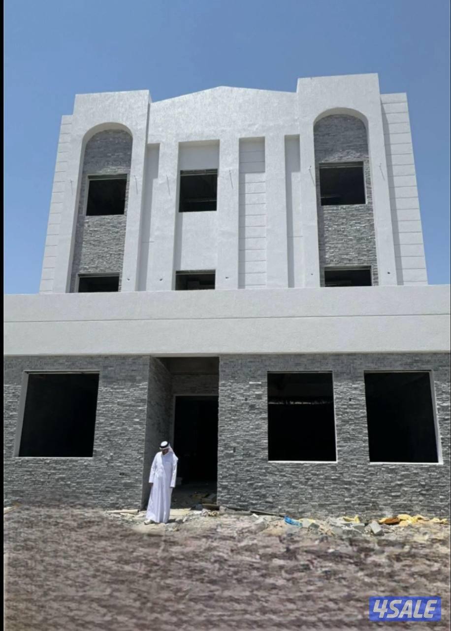 للبيع بيت زاويه ارتداد 9*99