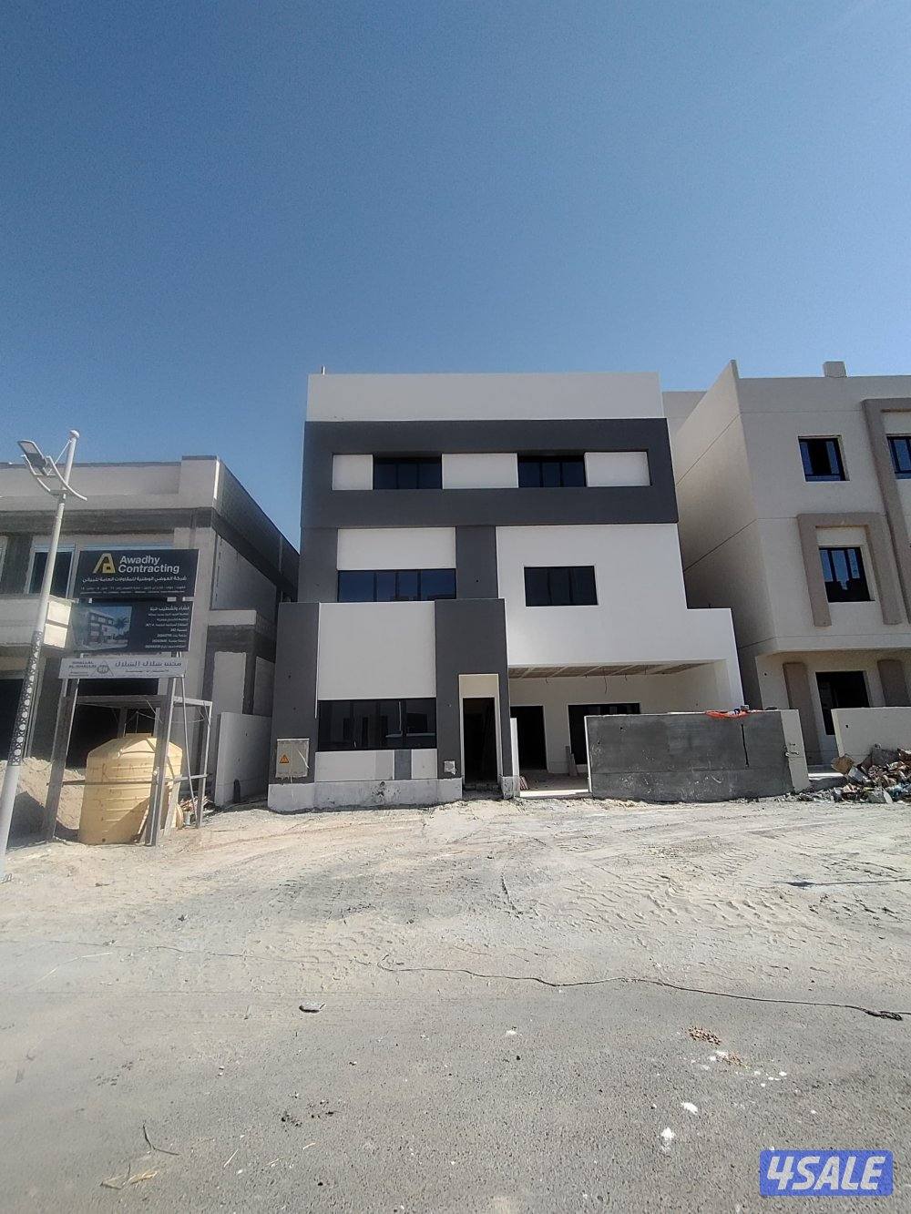 للبيع بيت زاويه ارتداد 9*910