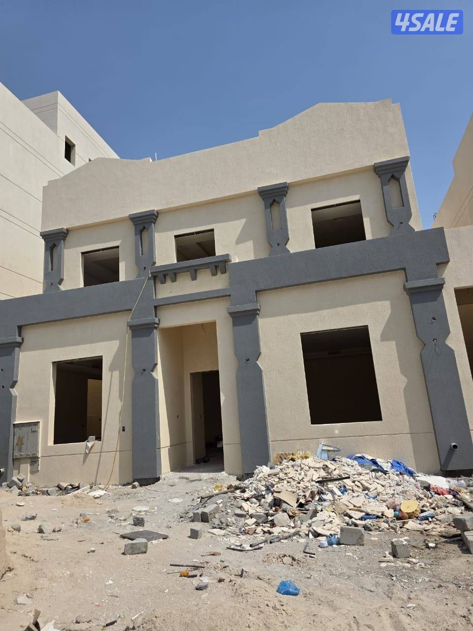 للبيع بيت زاويه ارتداد 9*911