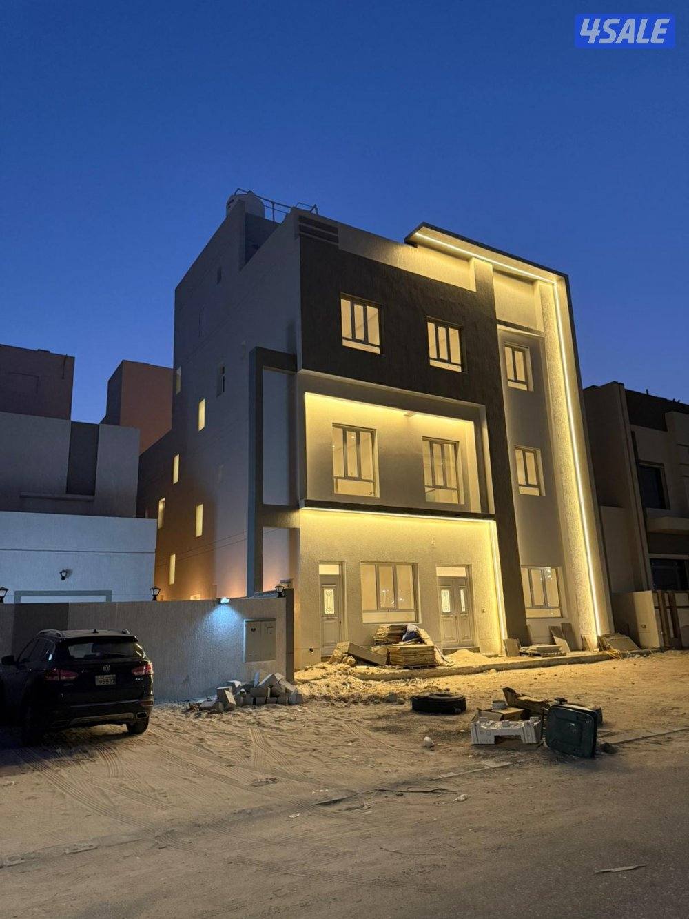 للبيع بيت زاويه ارتداد 9*912