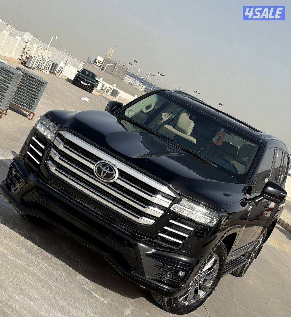 لاند كروزر 2023 GXR – Twin Turbo – Aero S – بحالة الوكالة5