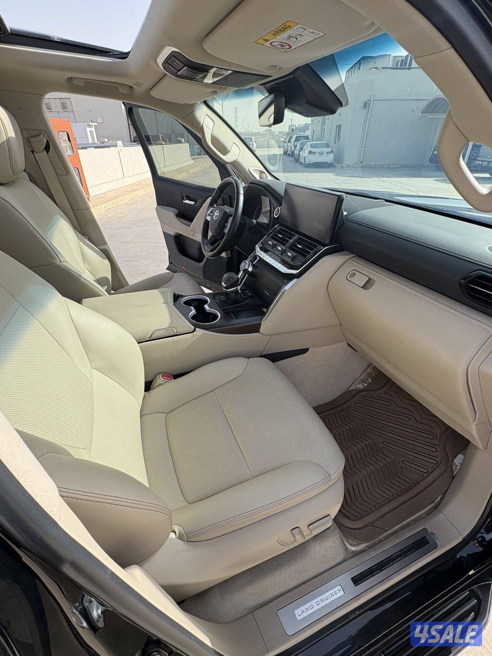 لاند كروزر 2023 GXR – Twin Turbo – Aero S – بحالة الوكالة11