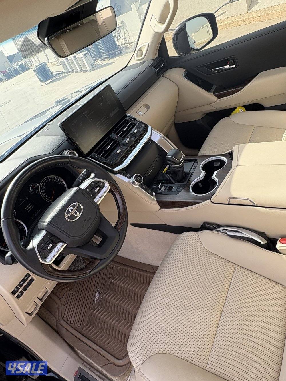 لاند كروزر 2023 GXR – Twin Turbo – Aero S – بحالة الوكالة15