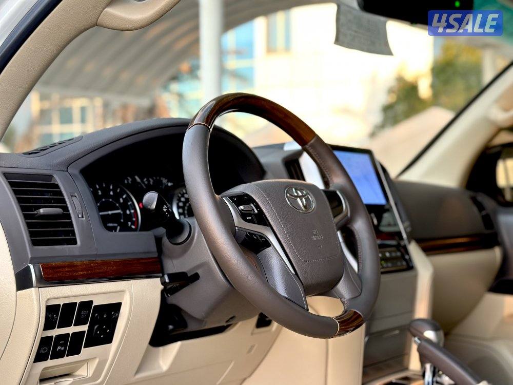 معرض القمة🚩8