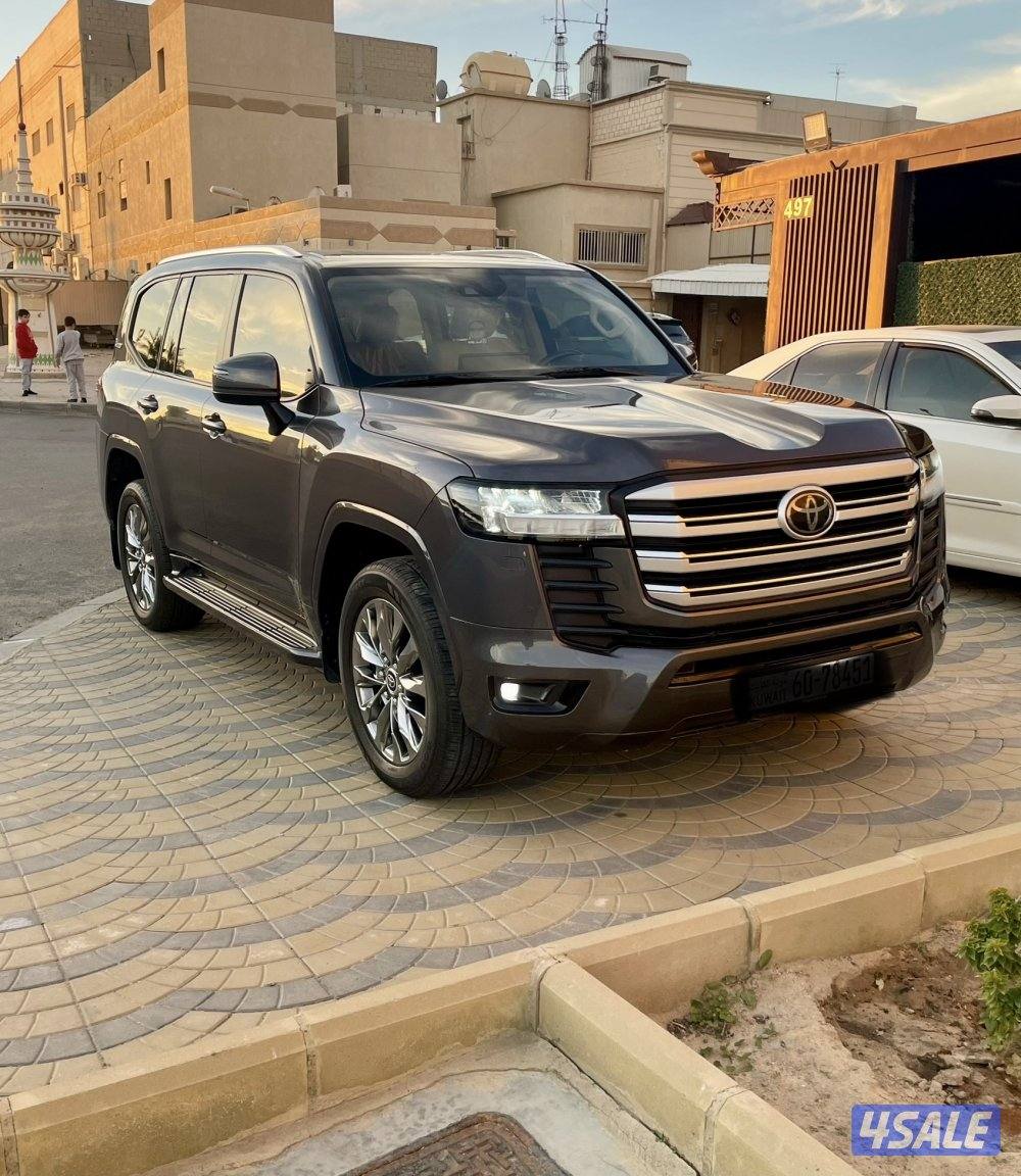 لاند كروزر GXR ايرو الساير موديل 2022 عداد 952