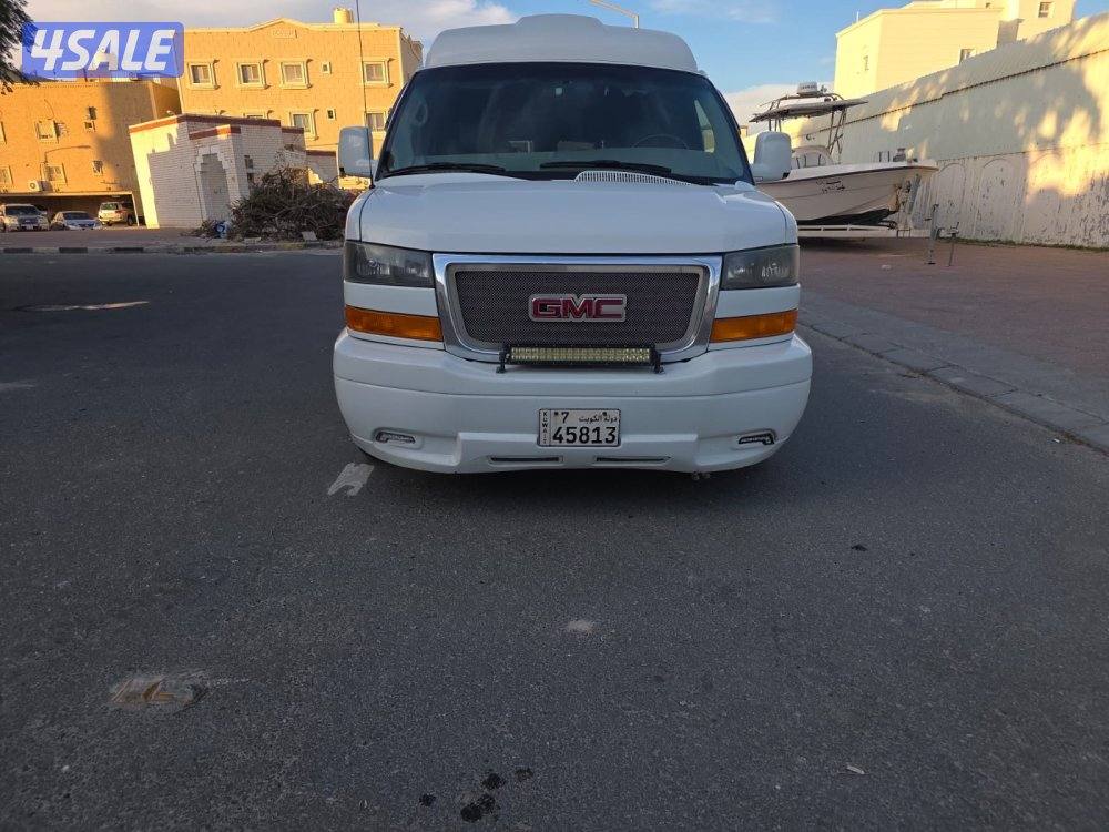 للبيع  فان موديل ٢٠١٢0