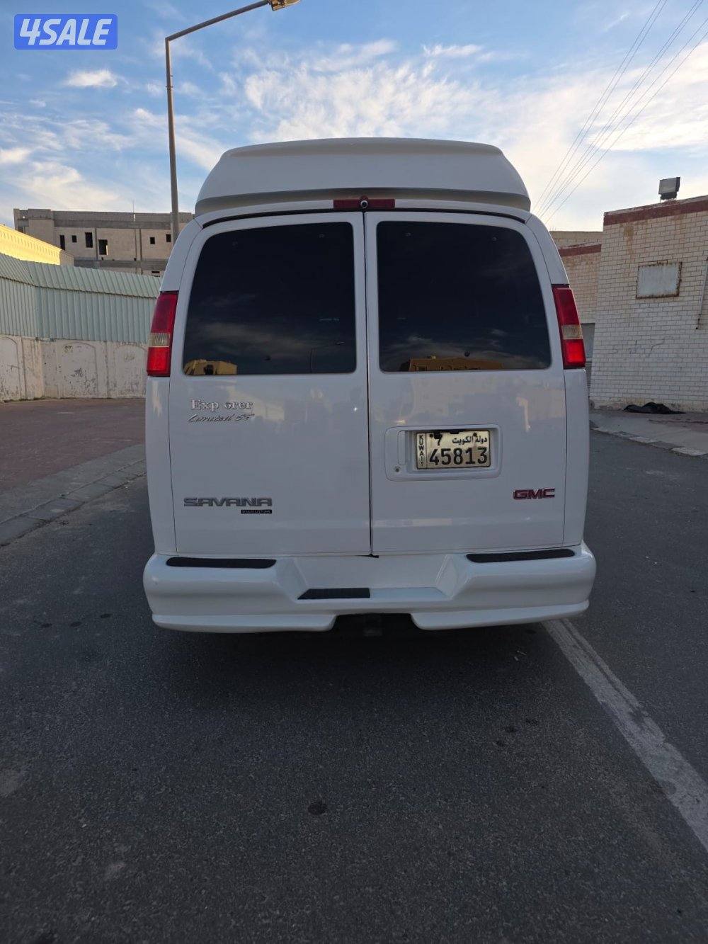 للبيع  فان موديل ٢٠١٢1